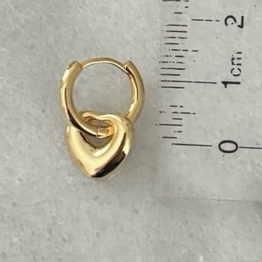 Gold Bubble Heart Charm Dangle Huggie Hoop Earrings
Brand New - Picture 4 of 5